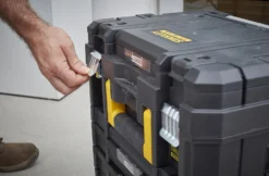 Stanley Tstak Gereedschapskoffer 13,5L -Stanley Verkoopwinkel FMST1 71967 A4 resized 1500 1500 300 rgb jpg