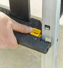 Stanley Gereedschapskoffer Met Trapje -Stanley Verkoopwinkel FMST81083 1 A11 resized 1500 1500 300 rgb jpg