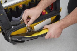 Stanley Tstak Open Gereedschapstas 45x25x35cm -Stanley Verkoopwinkel FMST83296 1 A4 resized 1500 1500 300 rgb jpg