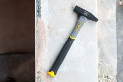 Stanley Bankhamer Glasvezel 300gr Kop 17 Stanley Bankhamer Glasvezel 300gr Kop -Stanley Verkoopwinkel STHT0 51907 A4